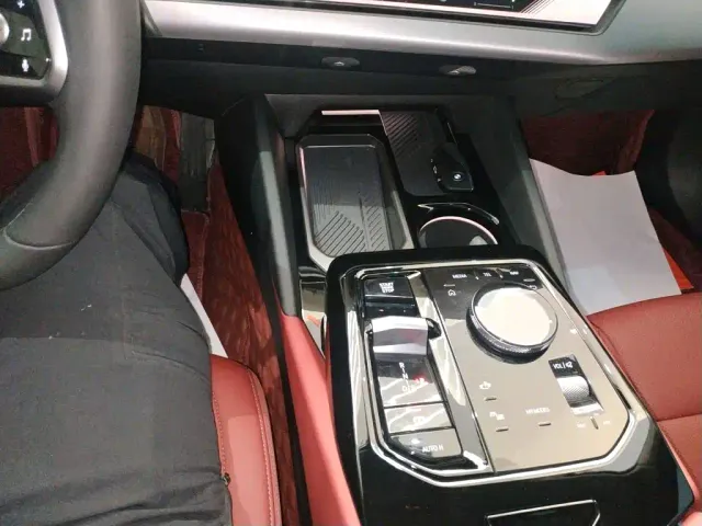 BMW 5 Series — Фото автомобиля 13