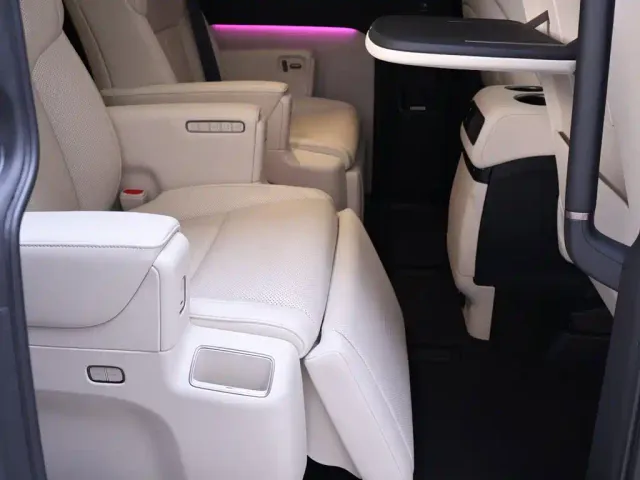 Li Auto MEGA — Фото автомобиля 25