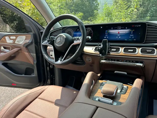 Mercedes-Benz GLE-Class — Фото автомобиля 10