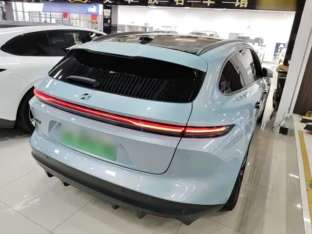 Nio ET5 Touring — Фото автомобиля 6