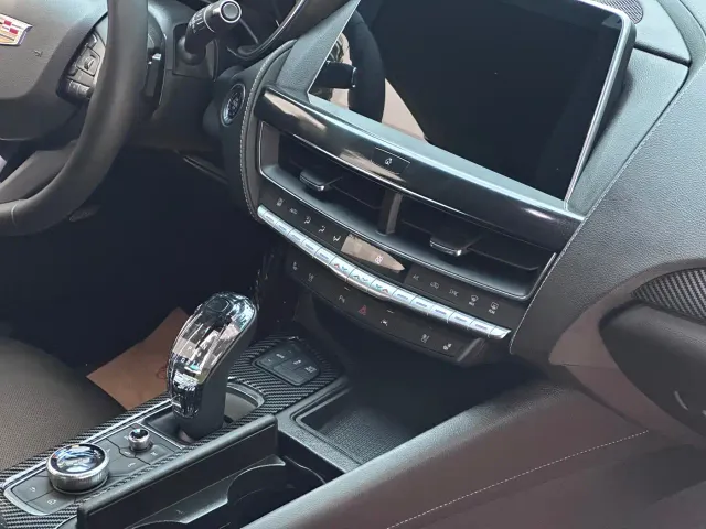Cadillac CT5 — Фото автомобиля 15