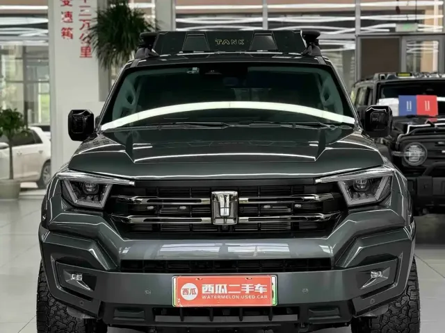 Tank Tank 400 New Energy 2024 Hi4-T Off-Road Edition — Фото автомобиля 2