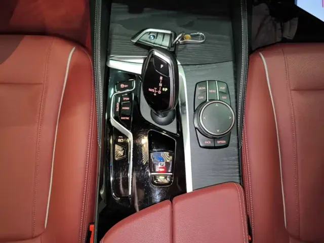 BMW 5 Series — Фото автомобиля 13