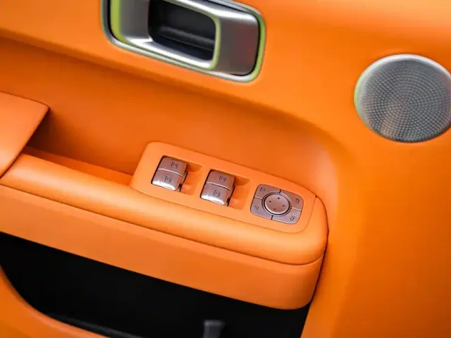 Li Auto L9 — Фото автомобиля 17