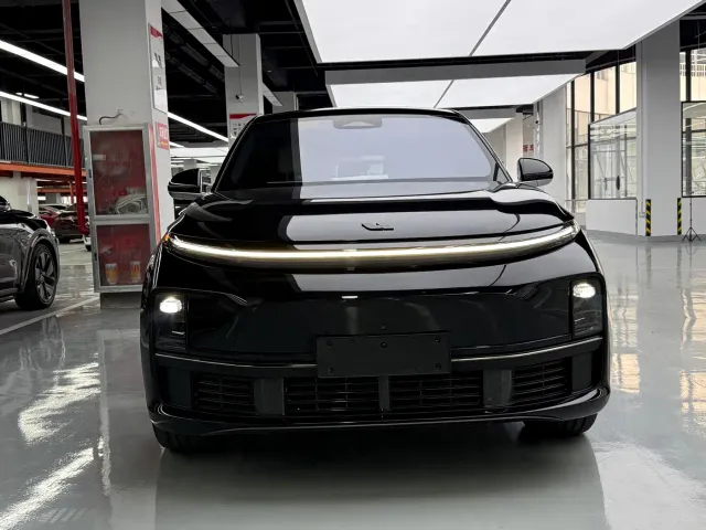 Li Auto L7 — Фото автомобиля 2