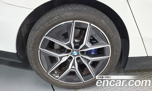 BMW 5 Series G60 — Фото автомобиля 5