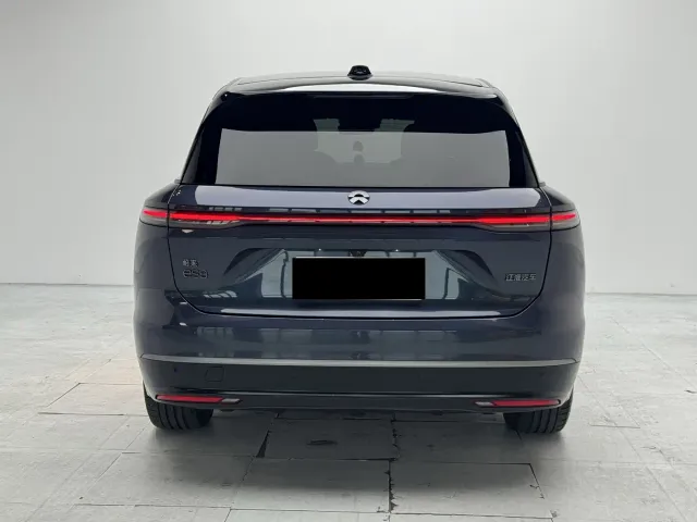 Nio ES8 — Фото автомобиля 3