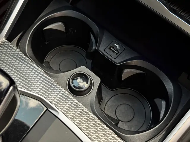 BMW 3 Series — Фото автомобиля 11