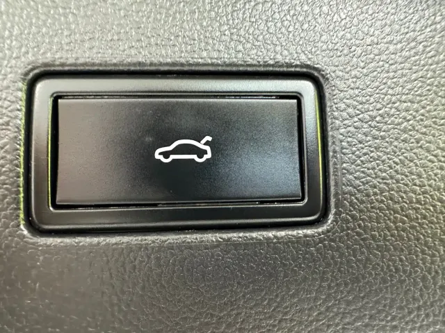 Volkswagen Tiguan L PHEV — Фото автомобиля 18