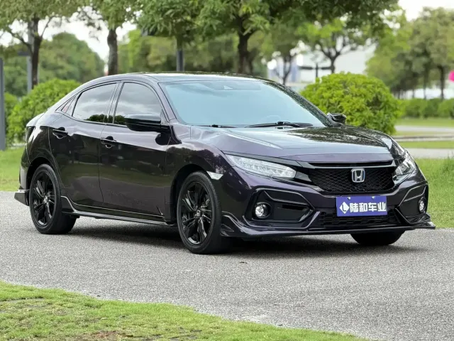 Honda Civic 2021 HATCHBACK 220TURBO Manual Driving Fun Controller — Фото автомобиля 3