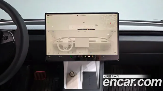 Tesla Model 3 — Фото автомобиля 20