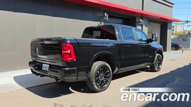 Dodge Ram Pickup — Фото автомобиля 2