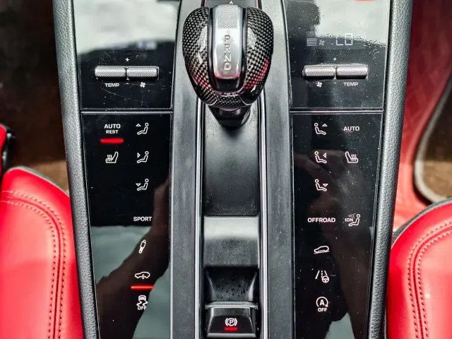 Porsche Macan — Фото автомобиля 28