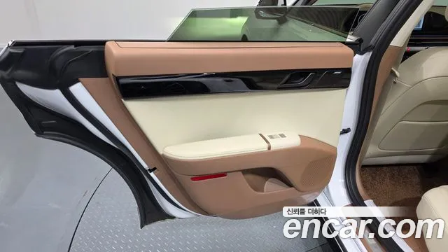 Hyundai Grandeur GN7 — Фото автомобиля 14