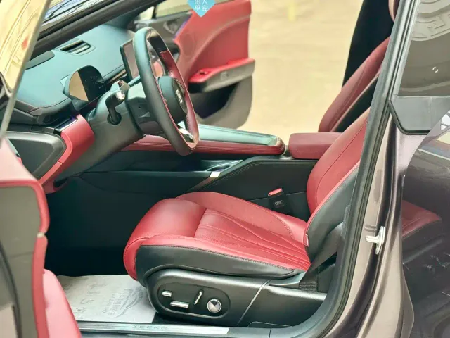 Zeekr 007 GT — Фото автомобиля 19