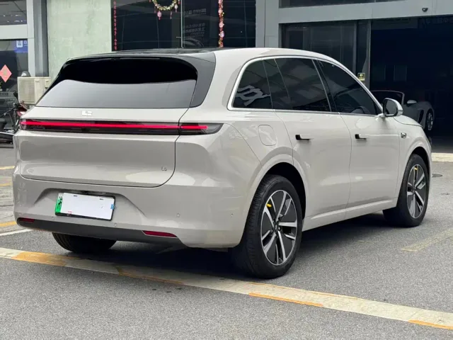 Li Auto L6 — Фото автомобиля 5