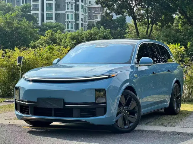 Фотография автомобиля — Li Auto L8