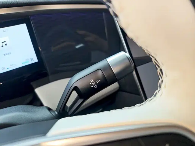 Geely Galaxy L7 — Фото автомобиля 13