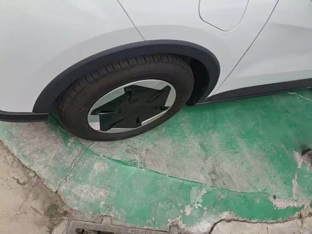 Geely Geometry E Firefly — Фото автомобиля 22
