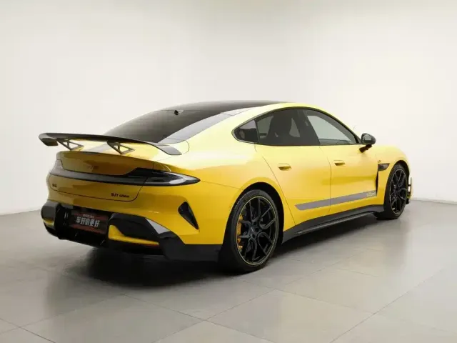 Xiaomi Auto Xiaomi SU7 Ultra 2025 Model Ultra — Фото автомобиля 2