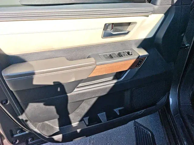 Toyota Tundra — Фото автомобиля 7