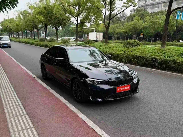 BMW 3 Series — Фото автомобиля 3