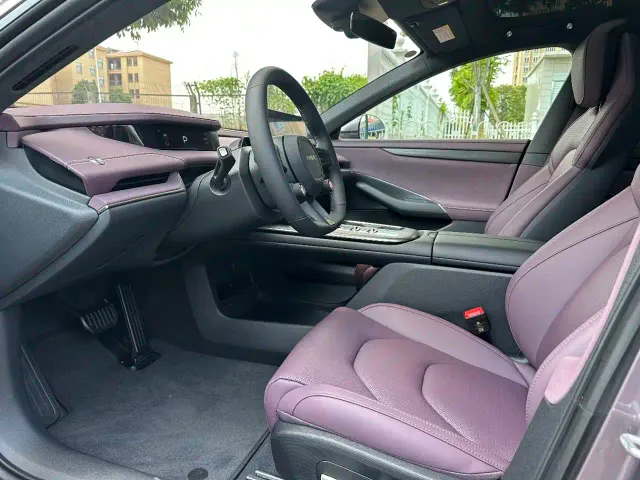 Xiaomi SU7 — Фото автомобиля 4