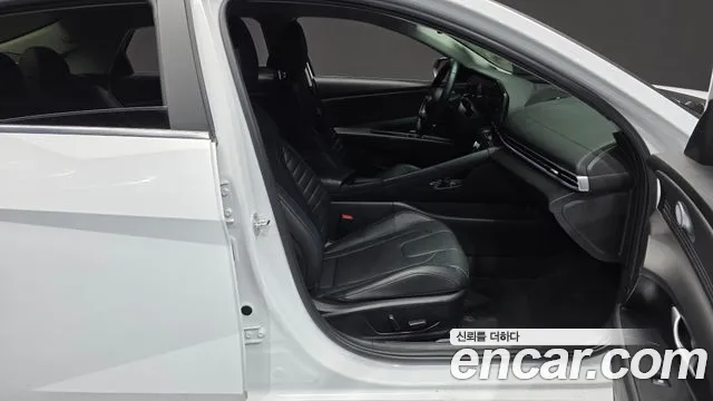 Hyundai Avante CN7 — Фото автомобиля 11