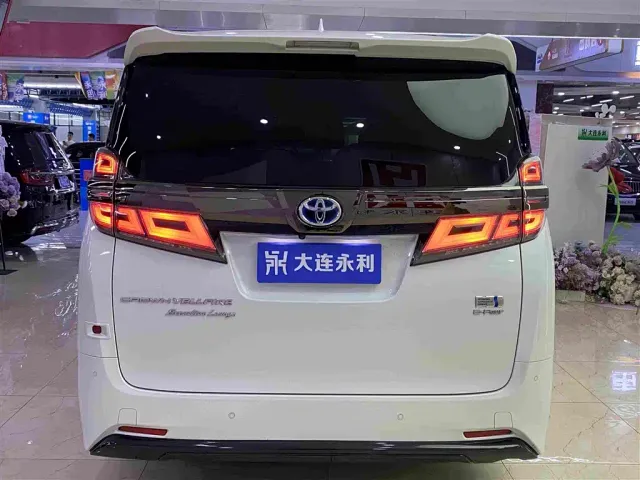 Toyota Vellfire — Фото автомобиля 16