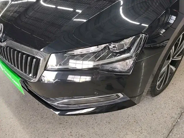 Skoda Superb — Фото автомобиля 23