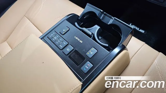 Lexus ES 7th Gen — Фото автомобиля 30