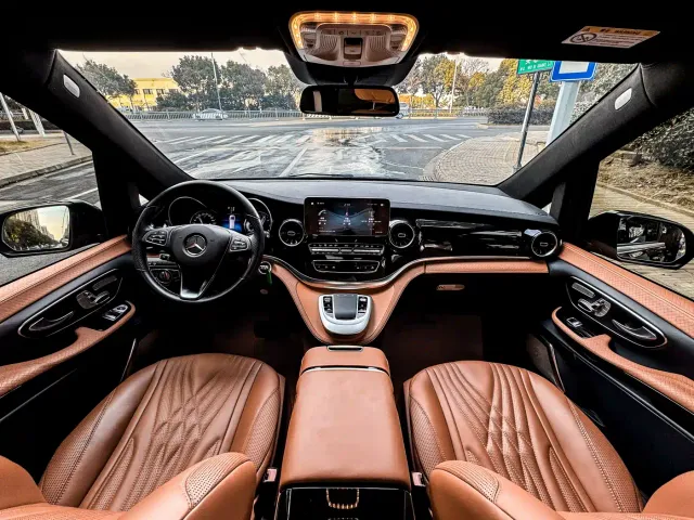 Yasheng Auto Yasheng V-Class — Фото автомобиля 10