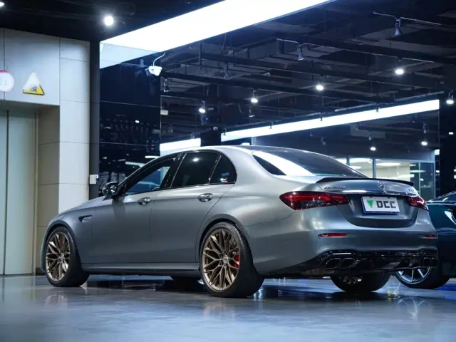Mercedes-Benz E-Class AMG — Фото автомобиля 6