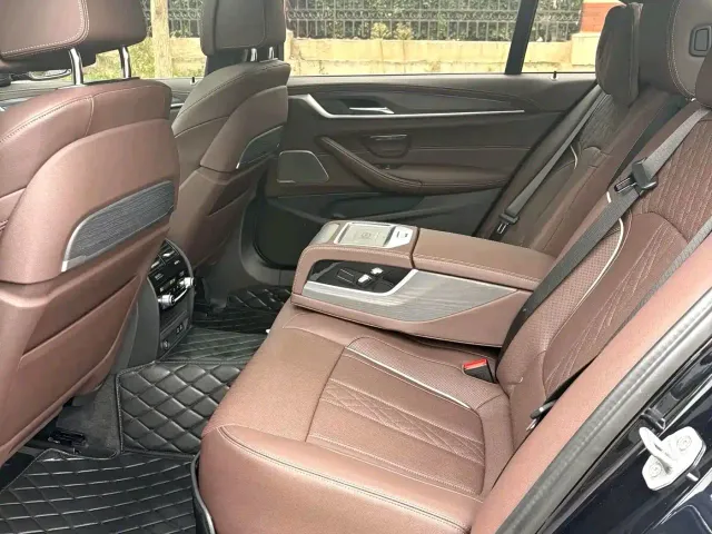 BMW 5 Series — Фото автомобиля 6