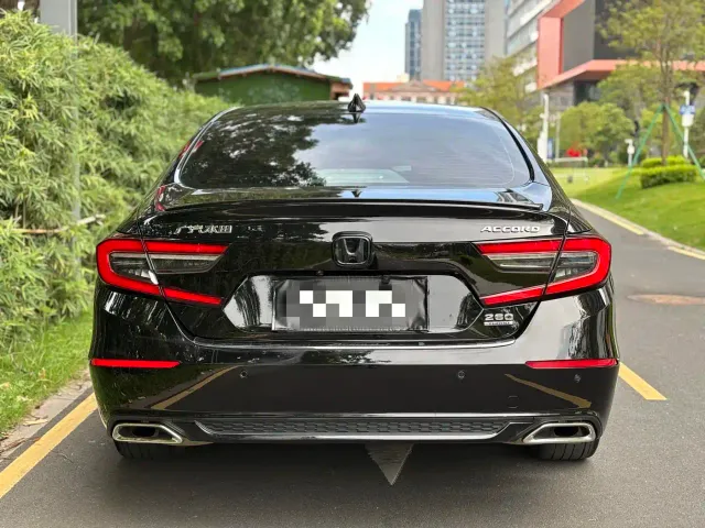 Honda Accord — Фото автомобиля 5