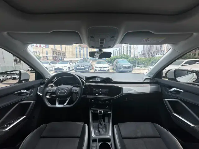Audi Q3 — Фото автомобиля 5