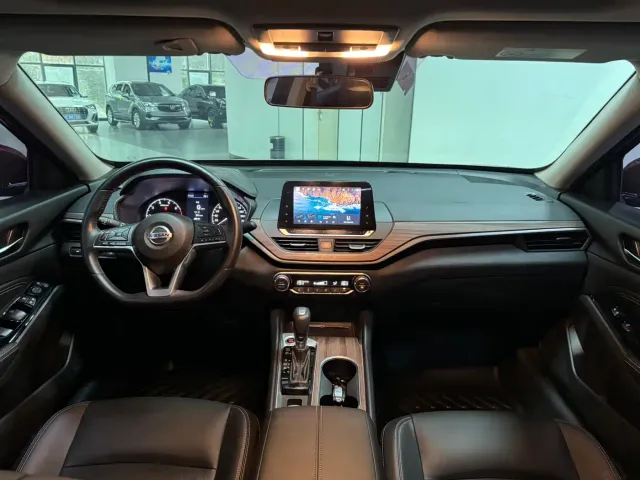 Nissan Teana — Фото автомобиля 4