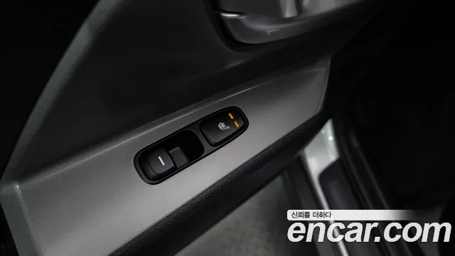 Kia Niro — Фото автомобиля 29