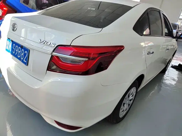 Toyota Vios — Фото автомобиля 7