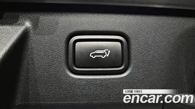 Hyundai Tucson Tucson (NX4) Дизель 2.0 2WD — Фото автомобиля 20