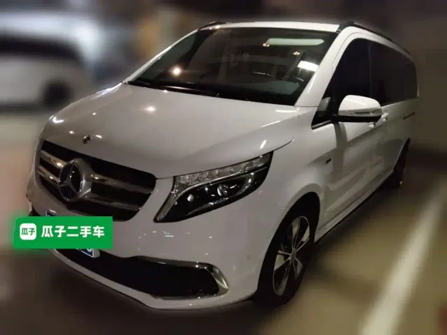 Фотография автомобиля — Mercedes-Benz V-Class