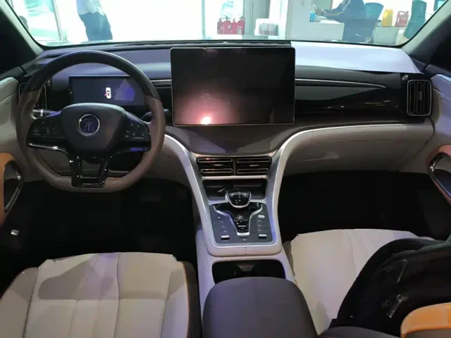 BYD Song Pro — Фото автомобиля 9