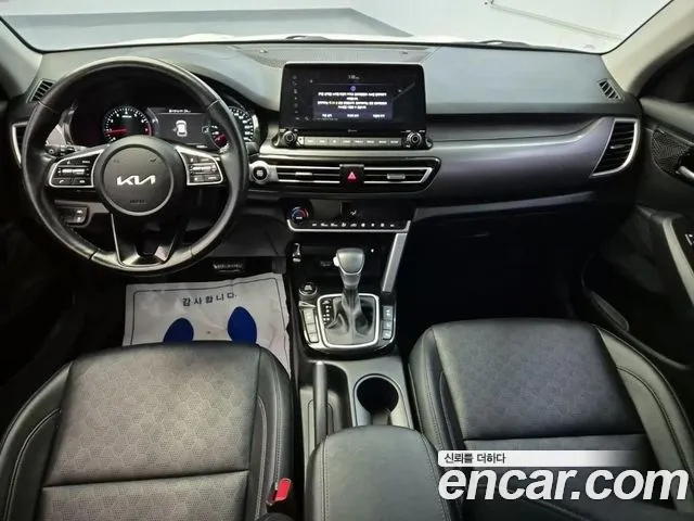 Kia Seltos — Фото автомобиля 7