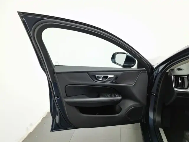 Volvo S60 — Фото автомобиля 8