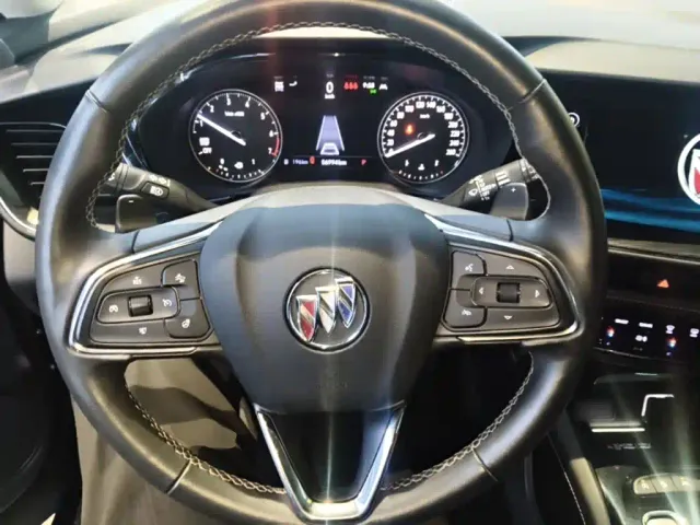 Buick Envision Plus — Фото автомобиля 10