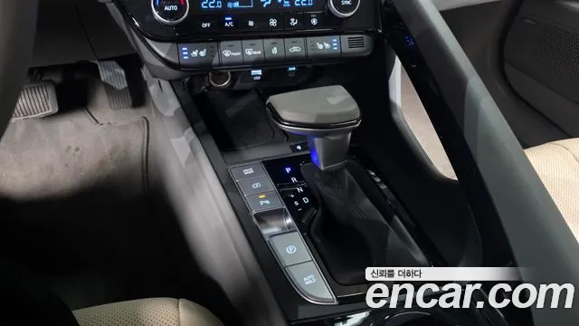 Hyundai AVANTE — Фото автомобиля 9