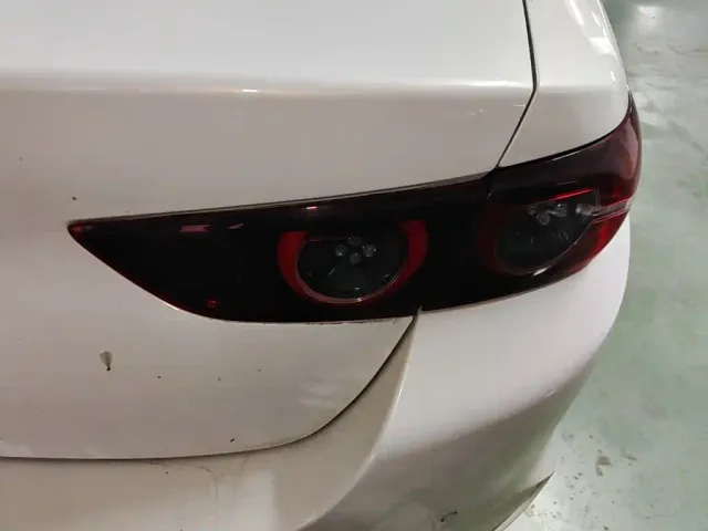 Mazda Axela — Фото автомобиля 7