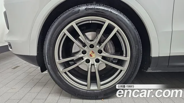 Фотография автомобиля — Porsche Cayenne