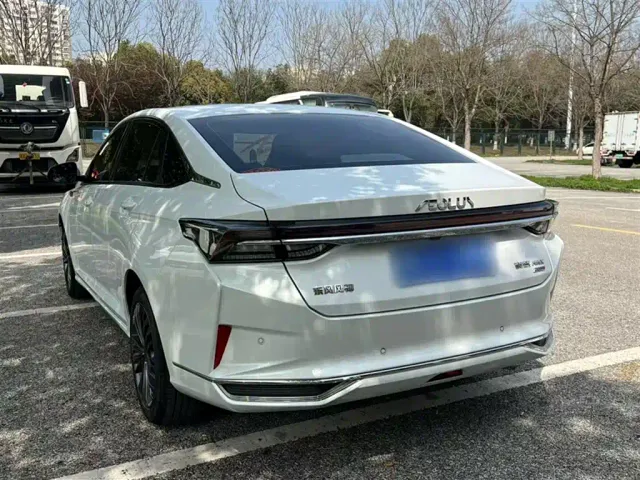 Dongfeng Yixuan MAX — Фото автомобиля 22