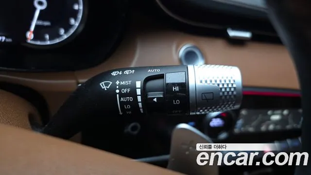 Genesis GV70 2.5T Бензин 2WD — Фото автомобиля 17